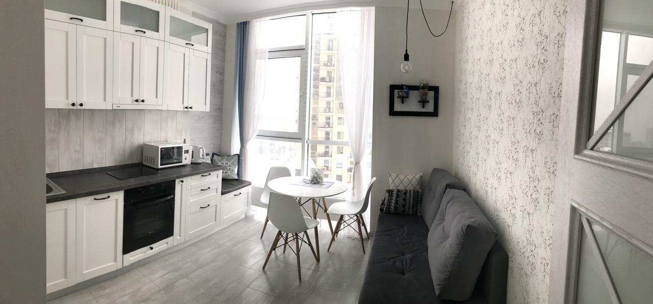 Bright Apartment In Arkadia 오데사 외부 사진